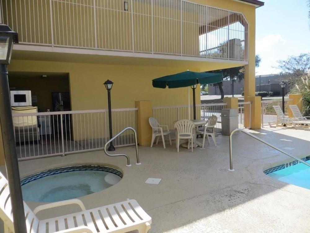 Fairview Inn & Suites モービル エクステリア 写真