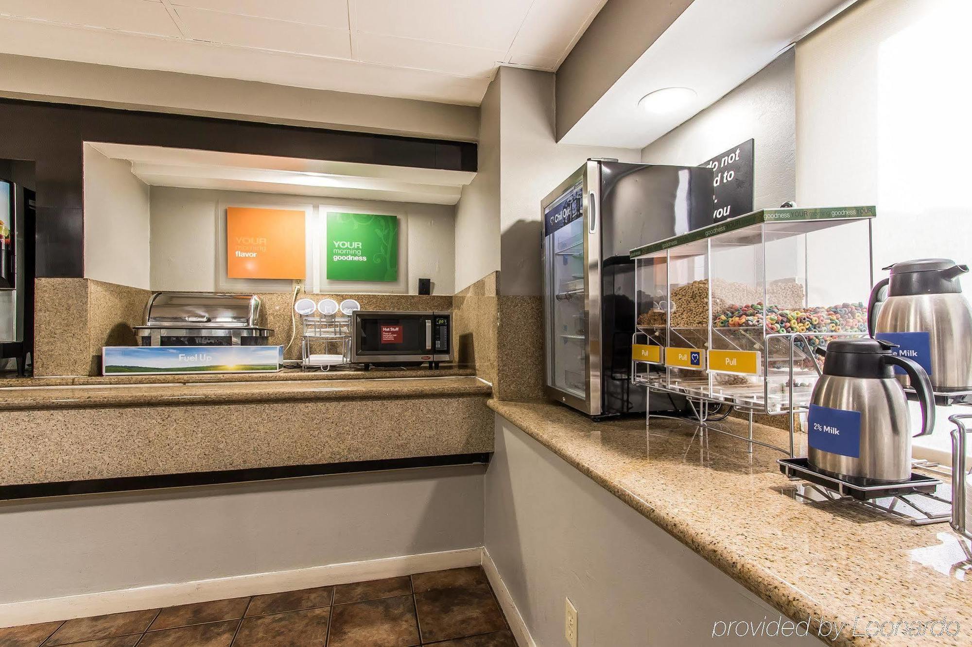 Fairview Inn & Suites モービル エクステリア 写真