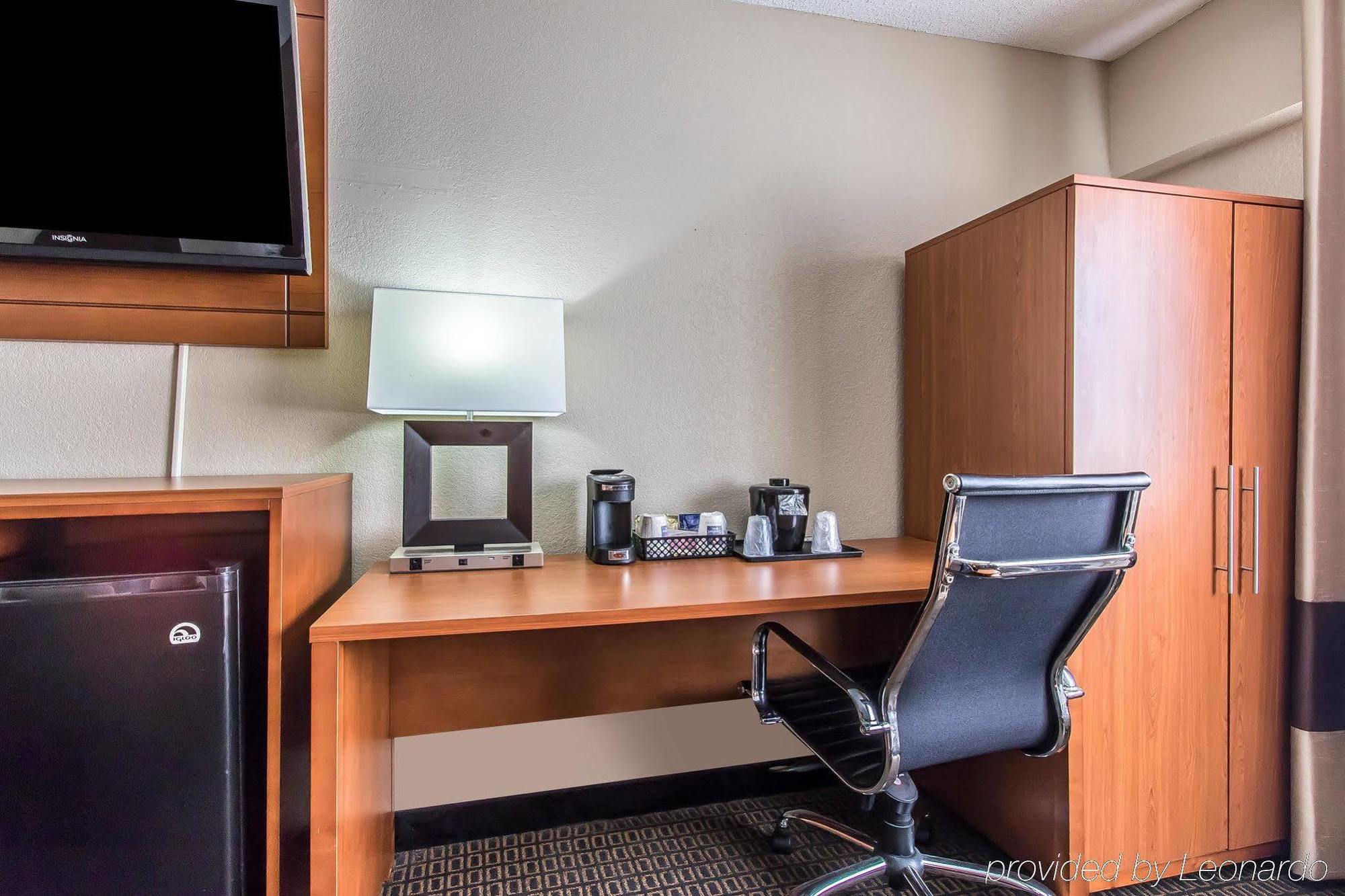 Fairview Inn & Suites モービル エクステリア 写真