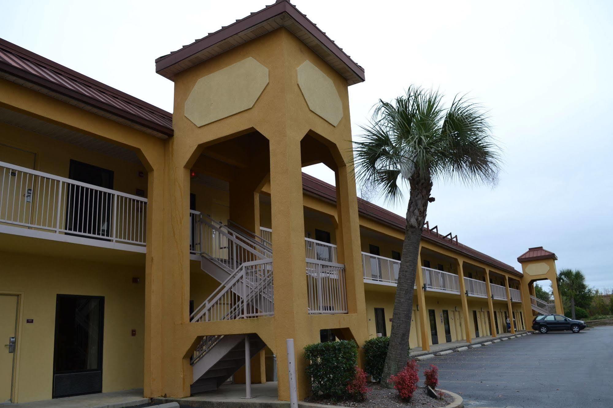 Fairview Inn & Suites モービル エクステリア 写真