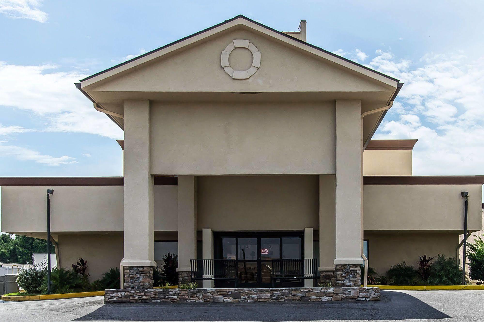 Fairview Inn & Suites モービル エクステリア 写真